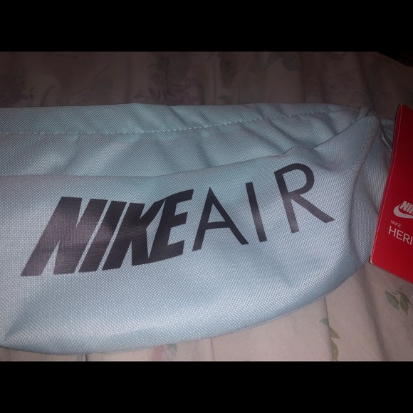 light blue nike fanny pack